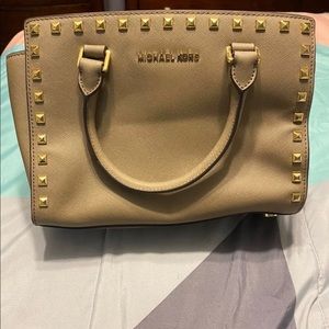 Michael Kors purse, lightly used, good condition